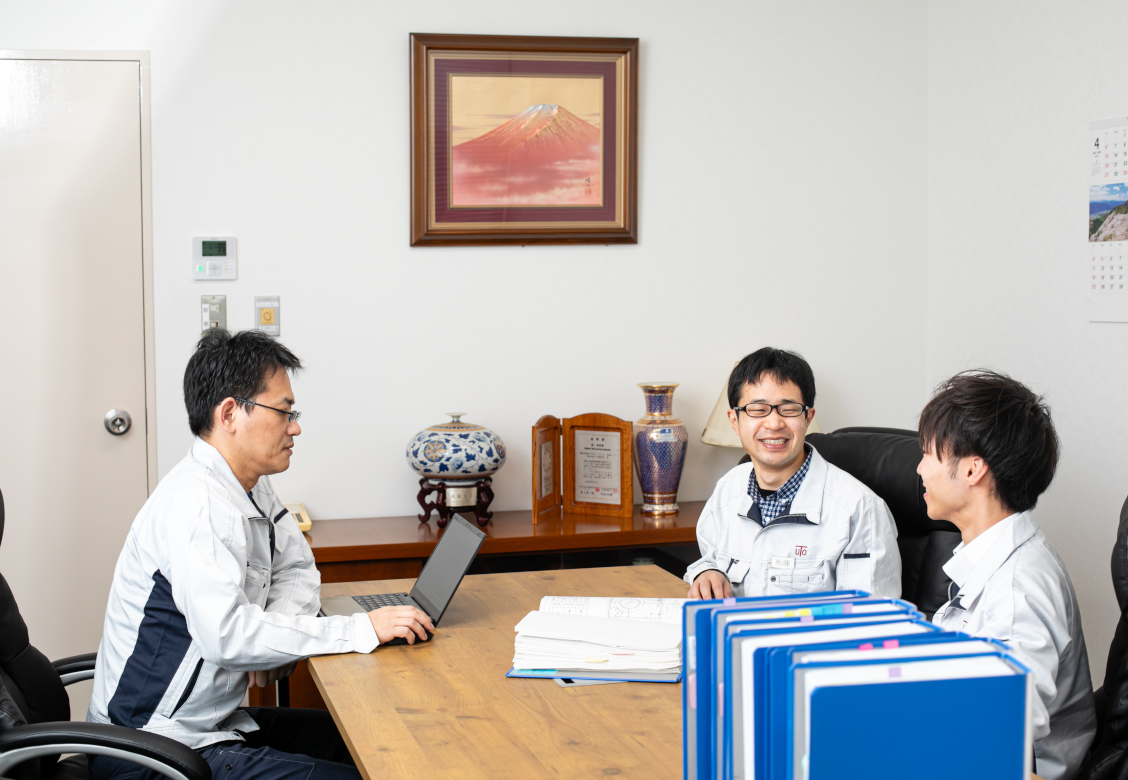 営業フロアの様子