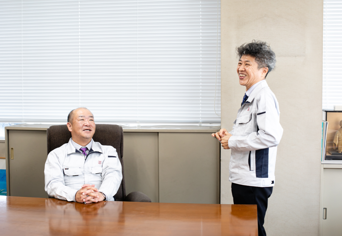 営業フロアの様子